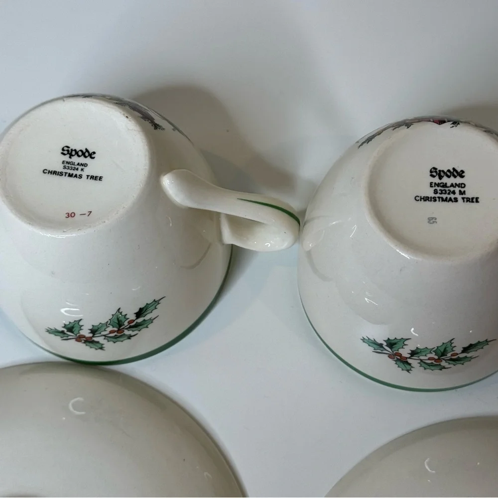 2 Spode Christmas Tree Tea Cup and Saucer Made in England